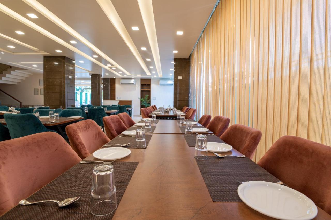 Hotel Vivaan Regency Харідвар Екстер'єр фото
